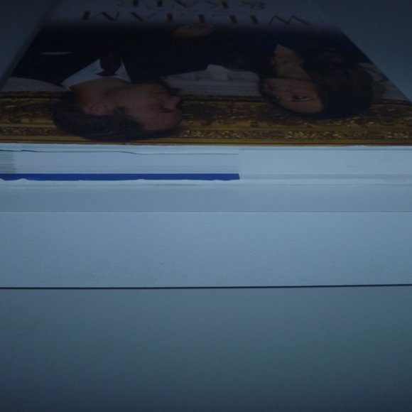 William & Kate - A Royal Love Story - Picture 5 of 6